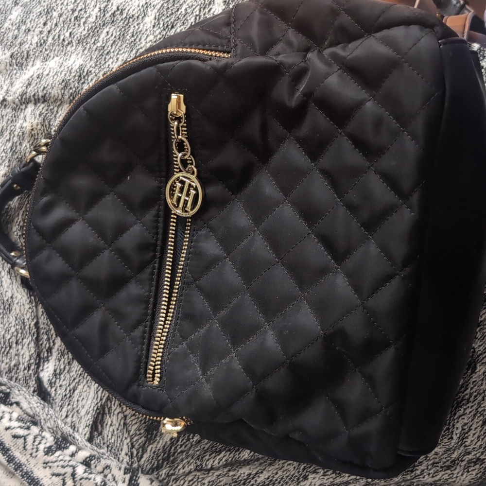 Tommy Hilfiger Black Quilted Elegant Backpack Style - Picture 11 of 14